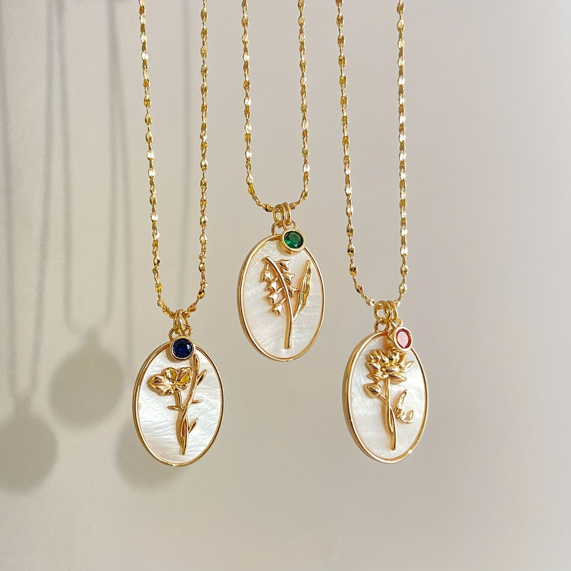 Aurelia December Bloom Necklace