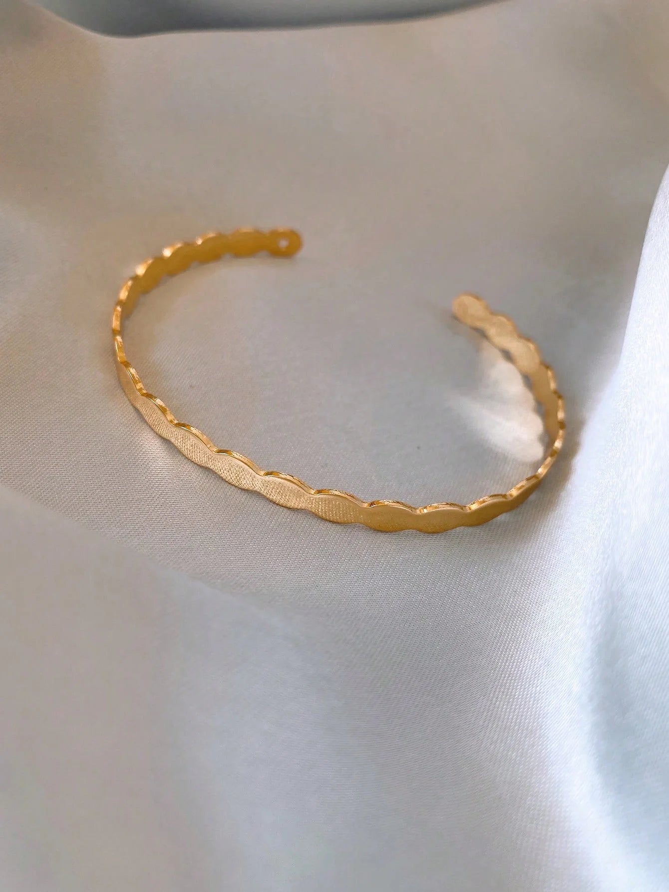 Velora Golden Stem Bracelet