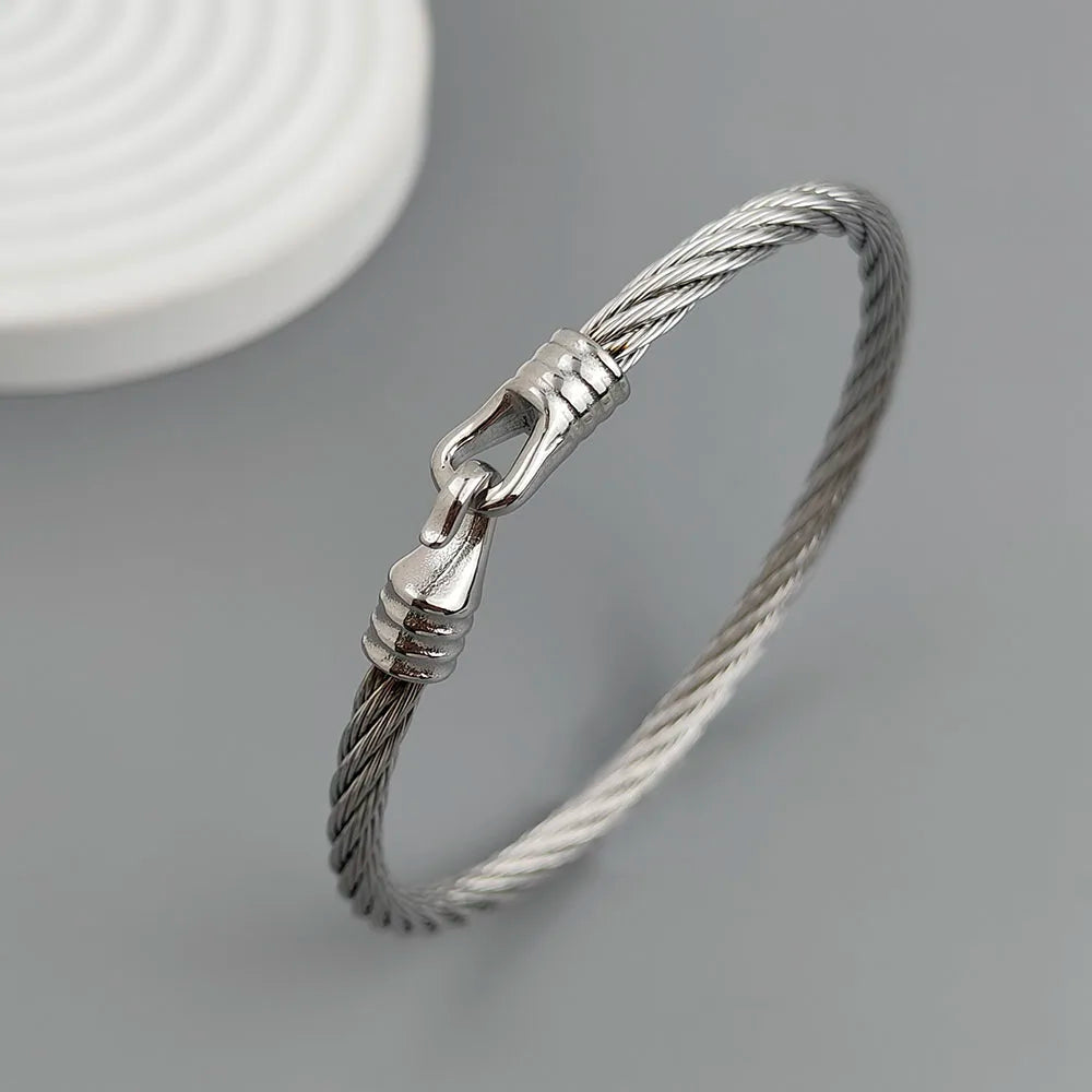LuxeHoof 18K Horseshoe Bracelet