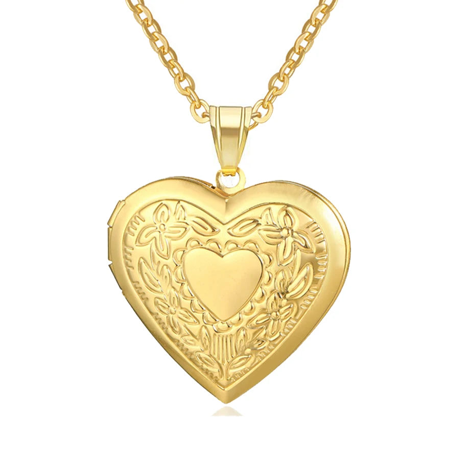 Amour Keepsake™ Heart Locket