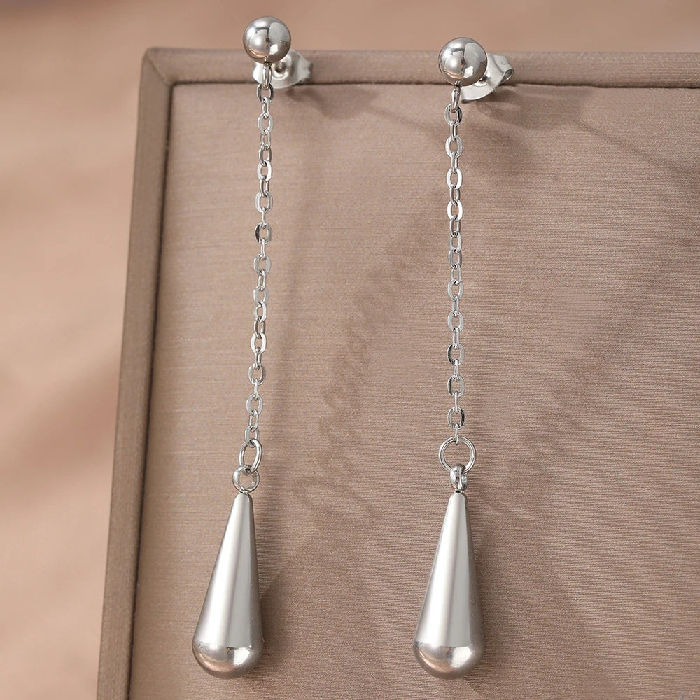 Modern Muse Drop Earrings