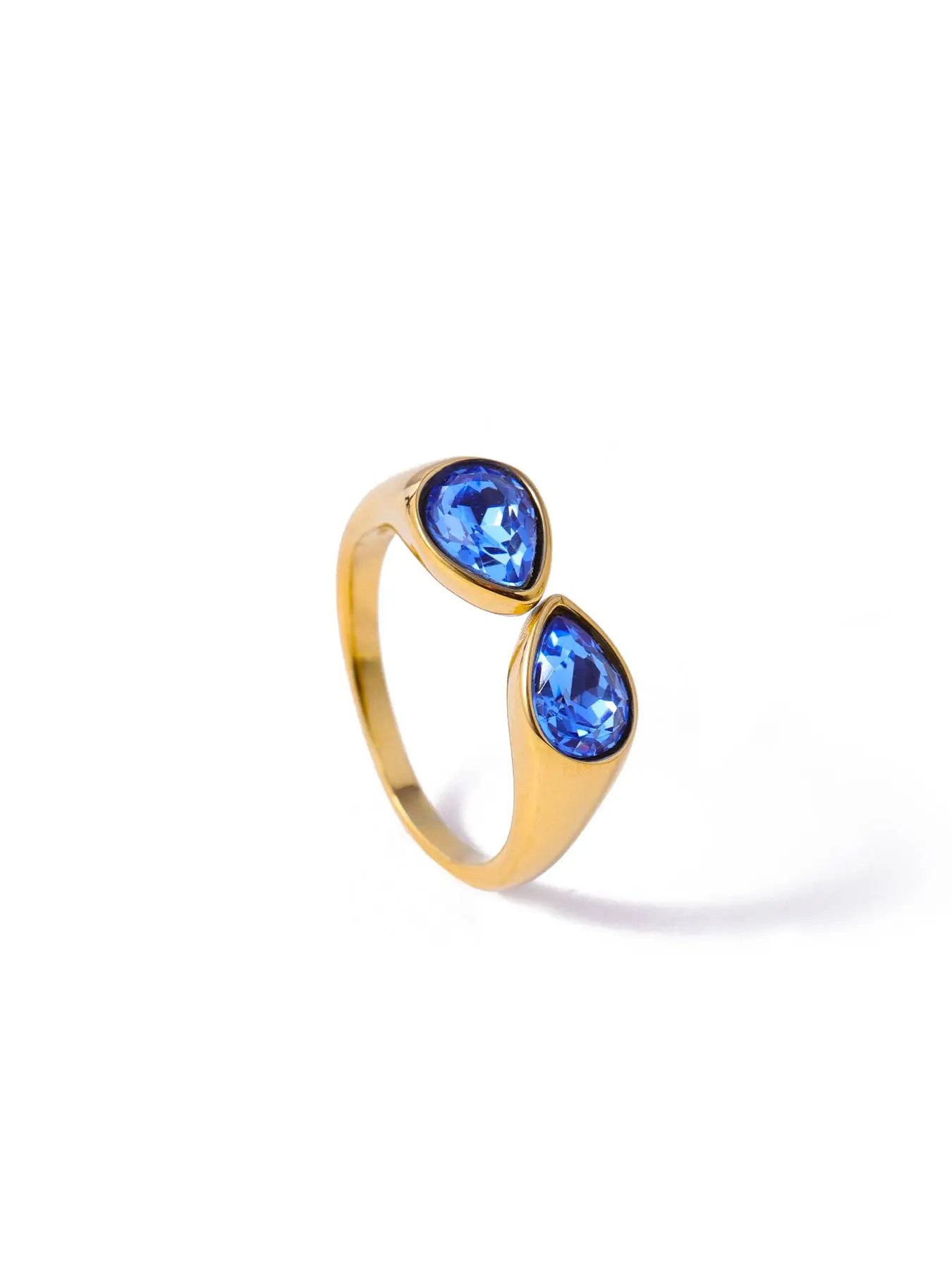 Carlidana Golden Teardrop Ring
