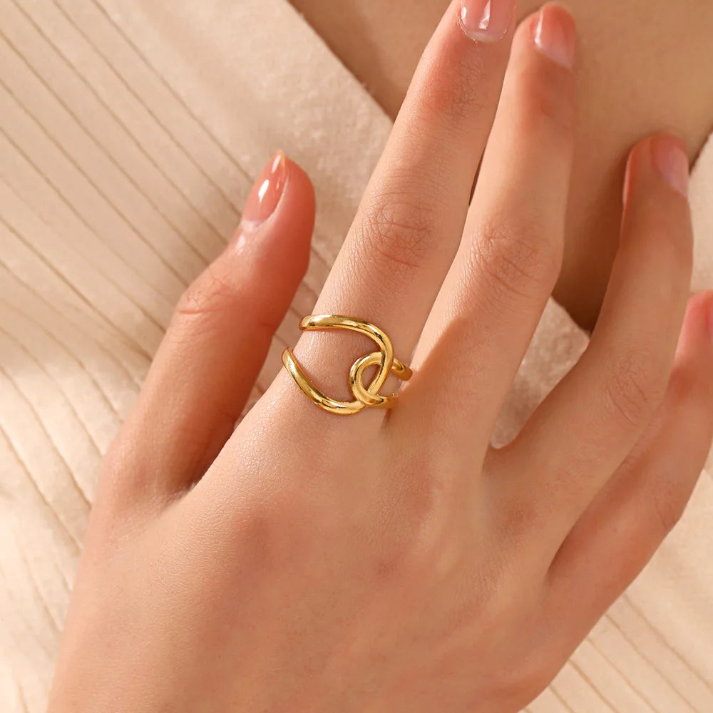 Élan Heart Outline Ring