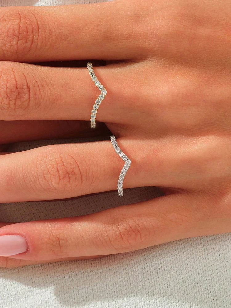VeraShine Zircon V-Ring