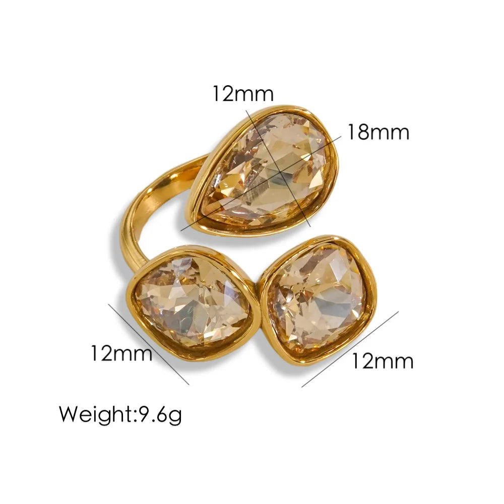 Carlidana Golden Teardrop Ring
