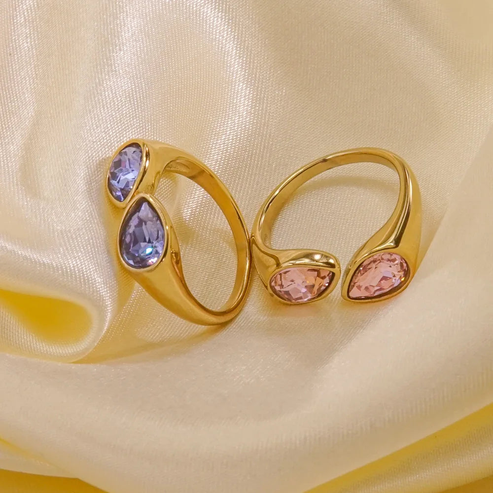 Carlidana Golden Teardrop Ring