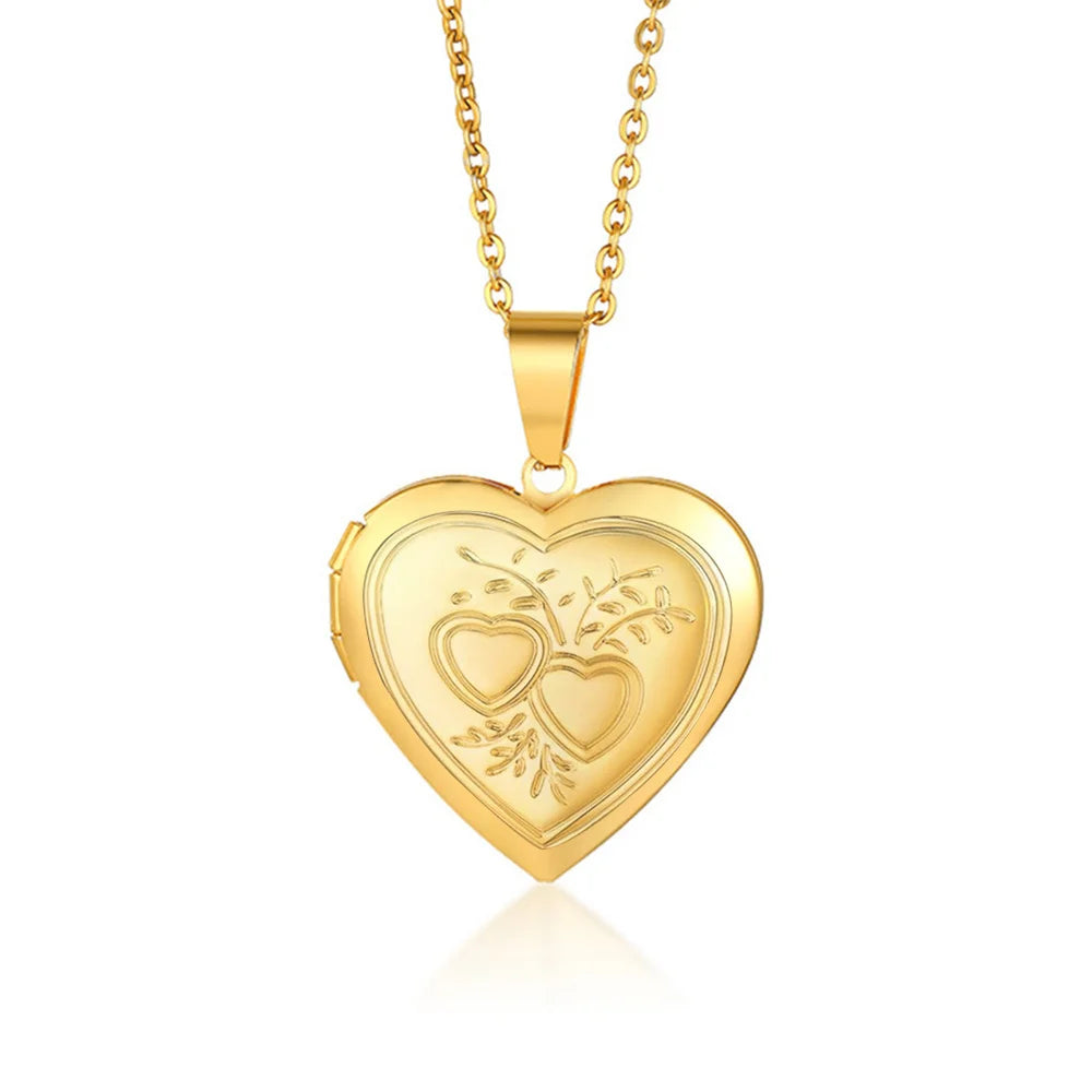 Amour Keepsake™ Heart Locket