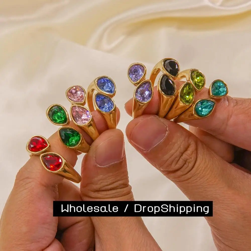 Carlidana Golden Teardrop Ring