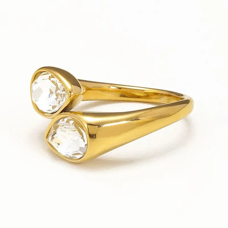 Carlidana Golden Teardrop Ring