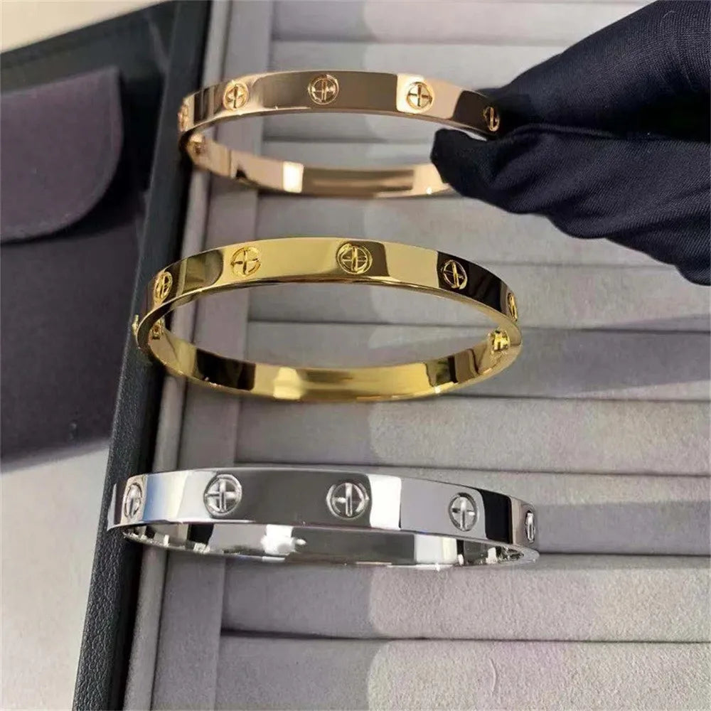 AureCross Nail Bangle Set