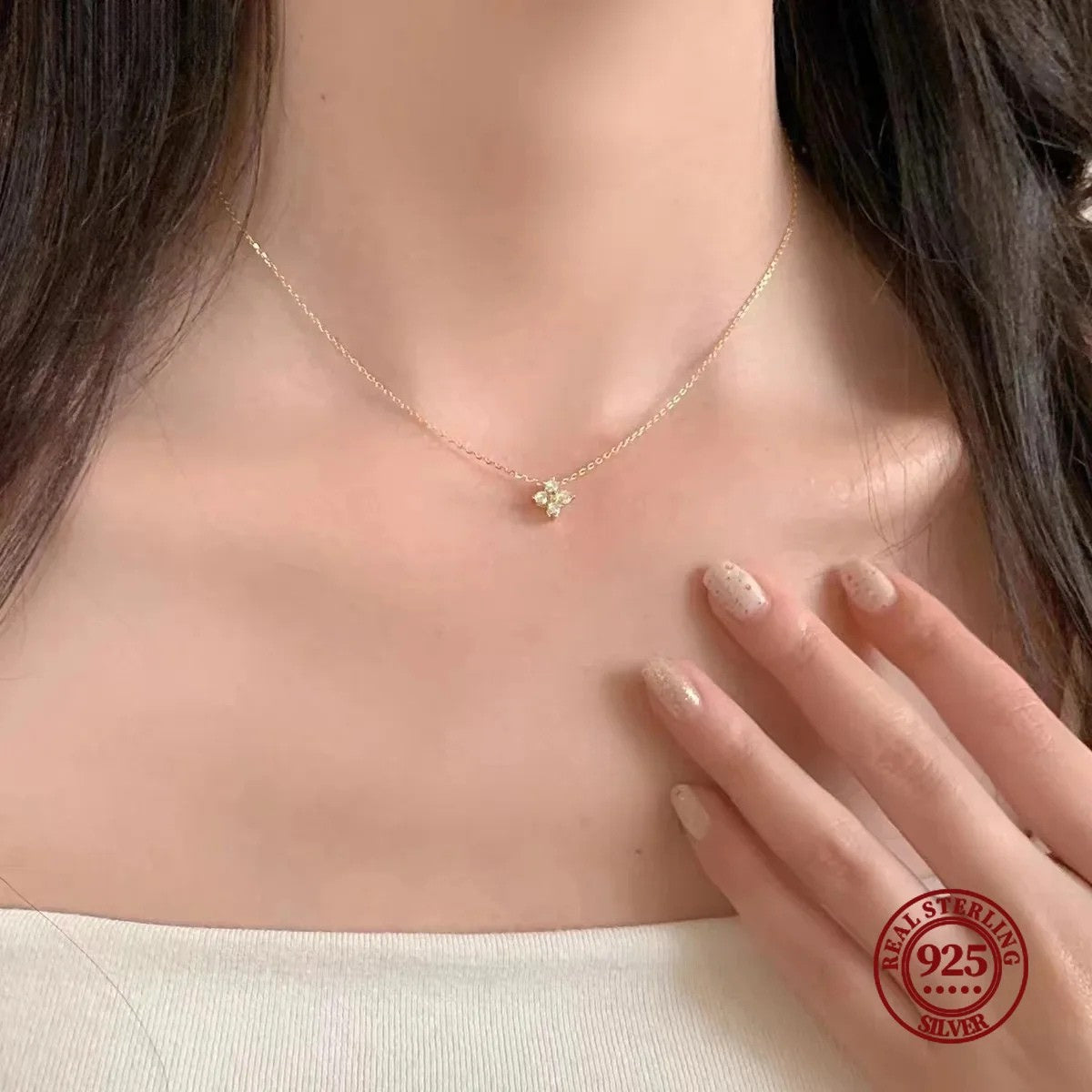 Velora SparkClover Chain